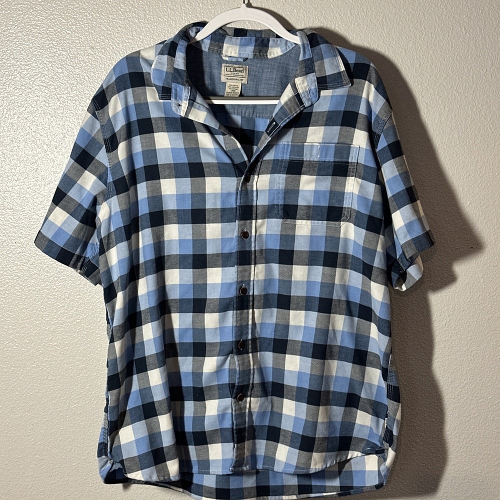 L.L.Bean Men's Short Sleeve Plaid Shirt Size L Traditional Fit Cotton Blend Blue